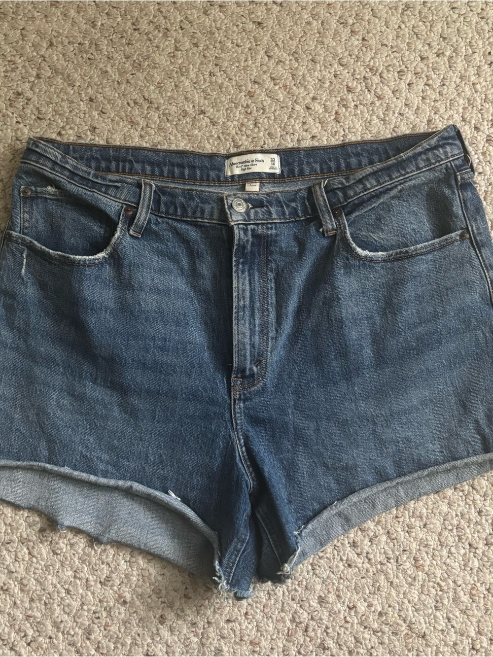 Abercrombie & Fitch Curve Love Women’s 4’’ Mom Shorts High Rise Size 16/33